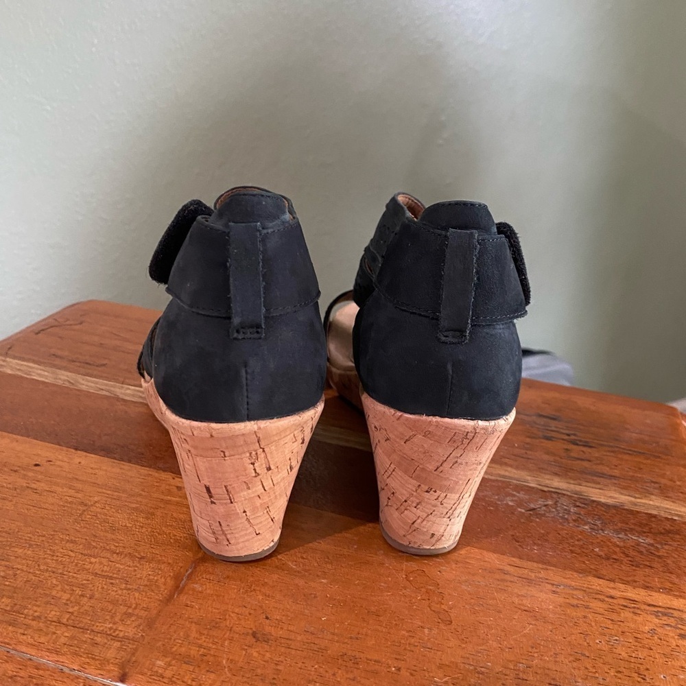 Rockport Women's Cobb Hill Black Leather Laser Cut Design Wedge Sandals Size 9 - Picture 2 of 13